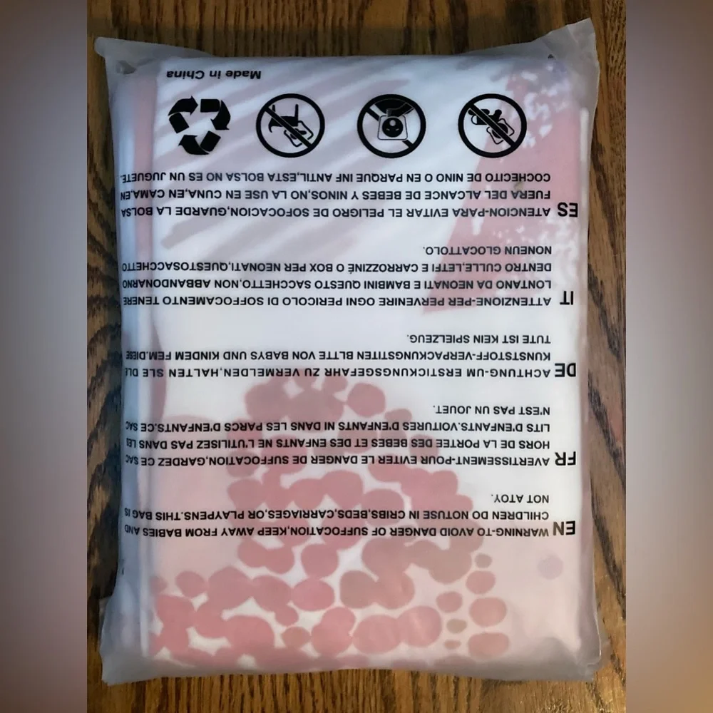 💕❤️💕Heart Pattern Shower Curtain/Backdrop/Room Divider - Pink and Red